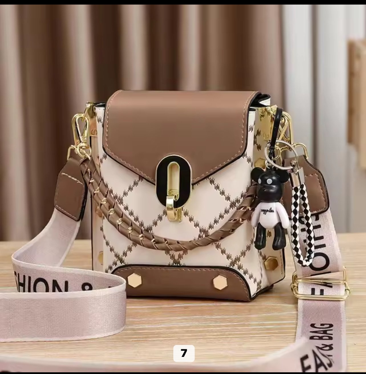 Women and Ladies High Class Cross Body Dinner Bags