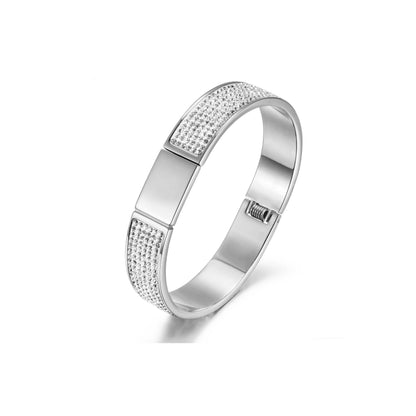 FLAWLESS PAVÉ BANGLE